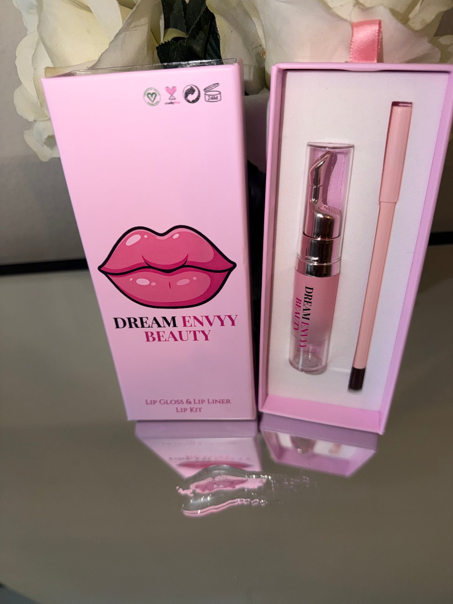 The perfect POUT "ACT Pretty" by Dream Envyy Beauty