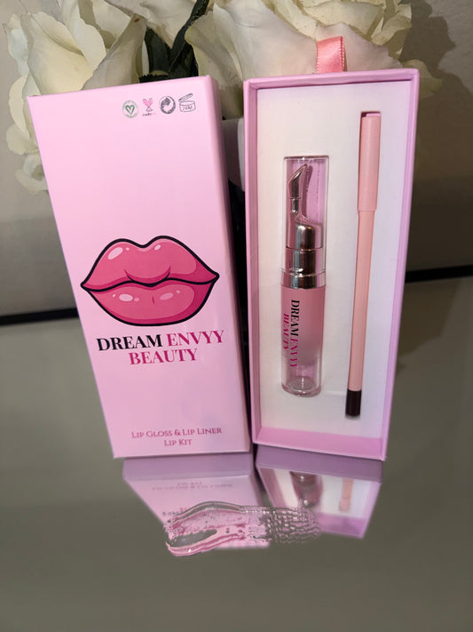 The perfect POUT "ACT Pretty" by Dream Envyy Beauty