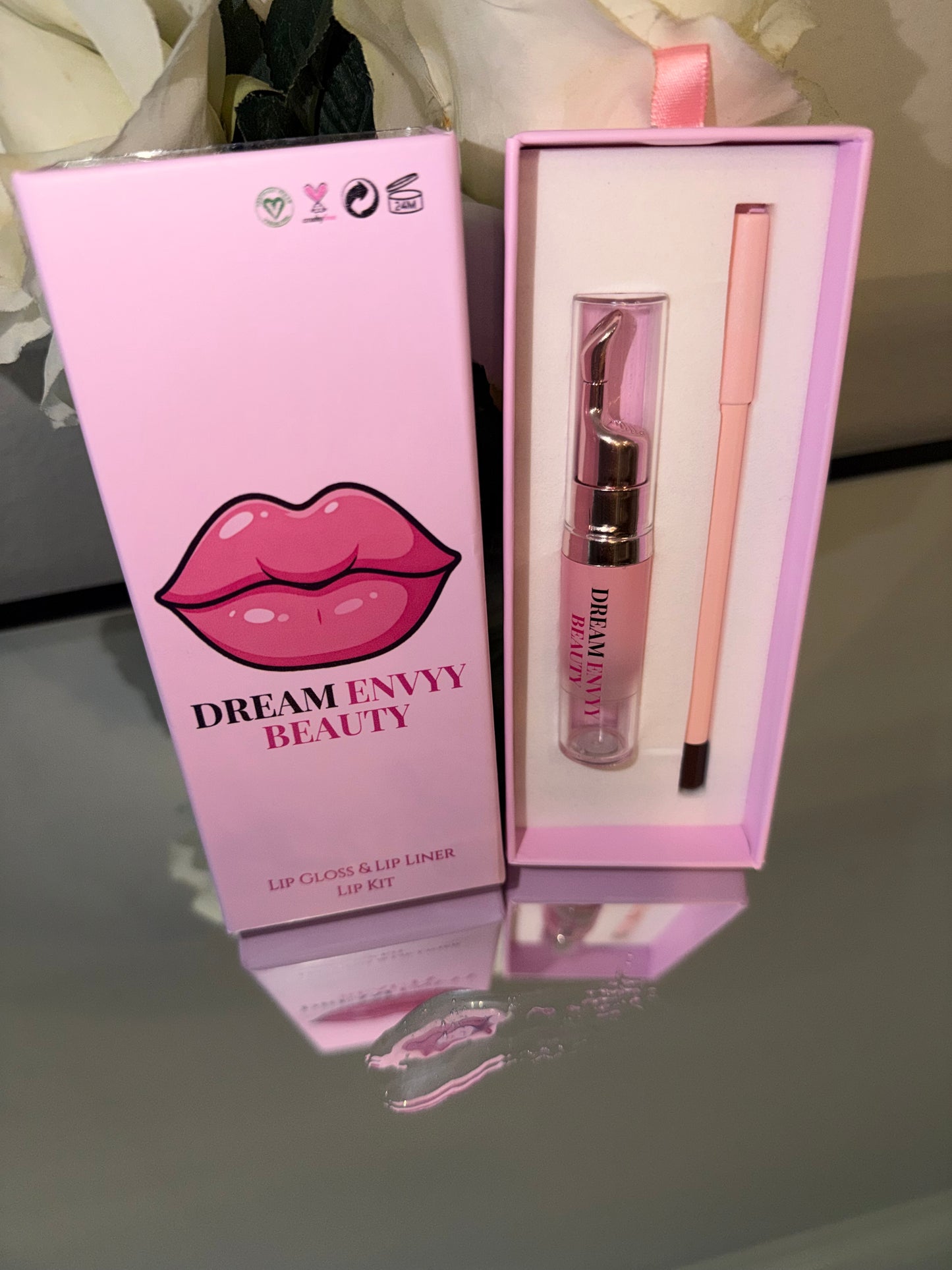 The perfect POUT "ACT Pretty" by Dream Envyy Beauty